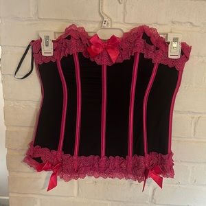 Torrid Corset. Hot pink stacked lace and black. Sz 0